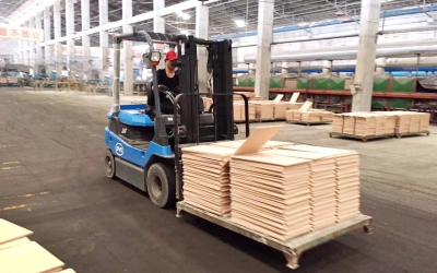 Xe Nâng Điện BYD: Đồng Hành Cùng Ngành Sản Xuất Gốm Sứ